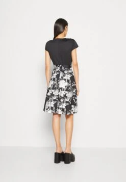 Anna Field Jerseykleid - Black/grey/white -Anna Field Günstiges Geschäft 0fa9db8c642e42578482b4aea3526a00