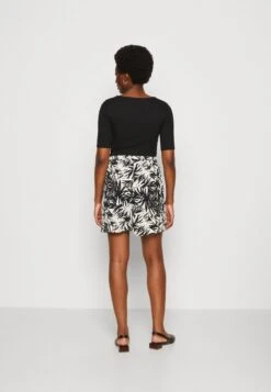 Anna Field Shorts - Black/off-white -Anna Field Günstiges Geschäft 3a9846adea8c4808a36cdb49e64ed70f