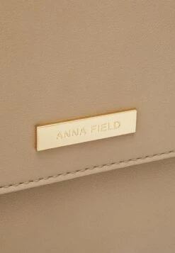 Anna Field Notebooktasche - Tan 9 Anna Field Notebooktasche - Tan -Anna Field Günstiges Geschäft a565054d8e2d4f83b963eb734abf3e06