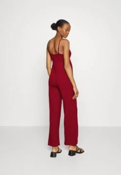 STRAPPY DRAPPY CINTERED - Jumpsuit - Dark Red 8 STRAPPY DRAPPY CINTERED - Jumpsuit - Dark Red -Anna Field Günstiges Geschäft d7cda58085144bcabd572b4af95a1e81