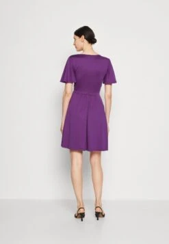 Anna Field Jerseykleid - Purple -Anna Field Günstiges Geschäft dd7a98032f694f0f8b8e327bb86419d7