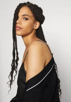 Anna Field AMANDA SATIN DRESSING GOWN - Bademantel - Black -Anna Field Günstiges Geschäft eed1478cfddd45b9a2232895a3abc79a